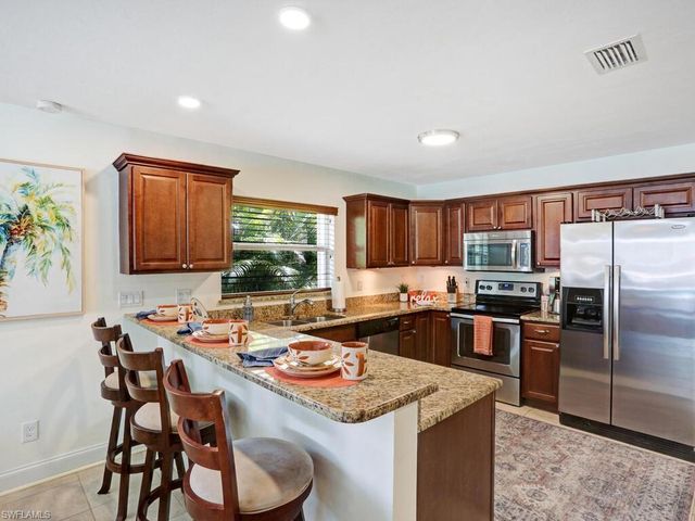 625 97th AVE N, Naples, FL 34108