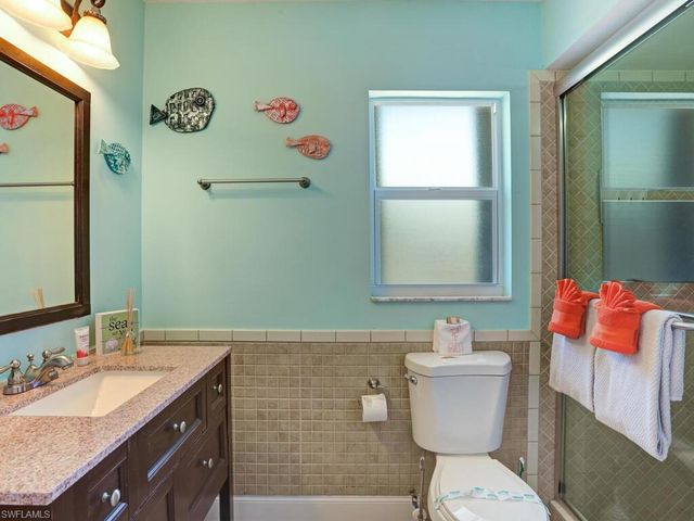 625 97th AVE N, Naples, FL 34108