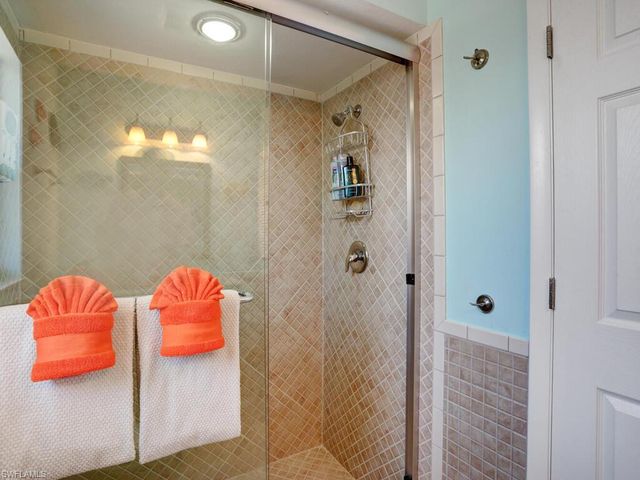 625 97th AVE N, Naples, FL 34108