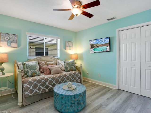 625 97th AVE N, Naples, FL 34108