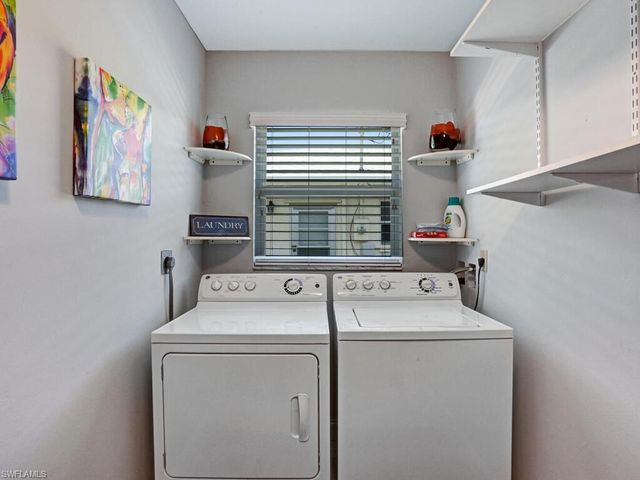 625 97th AVE N, Naples, FL 34108