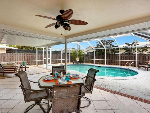 625 97th AVE N, Naples, FL 34108