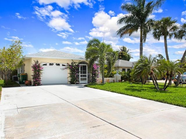 625 97th AVE N, Naples, FL 34108