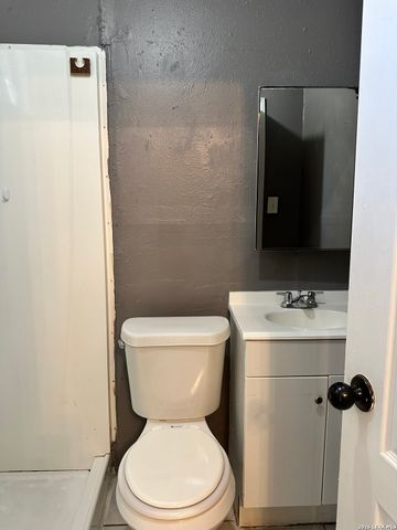 507 Cantrell B, San Antonio, TX 78221