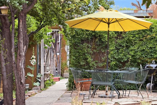 216 E Santa Fe Avenue, Santa Fe, NM 87501