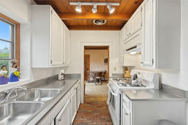 216 E Santa Fe Avenue, Santa Fe, NM 87501
