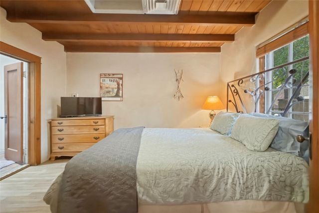 216 E Santa Fe Avenue, Santa Fe, NM 87501