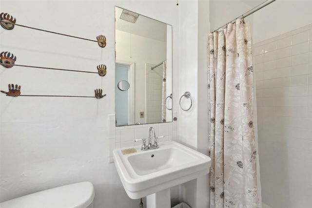 216 E Santa Fe Avenue, Santa Fe, NM 87501