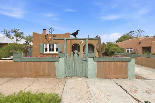 216 E Santa Fe Avenue, Santa Fe, NM 87501