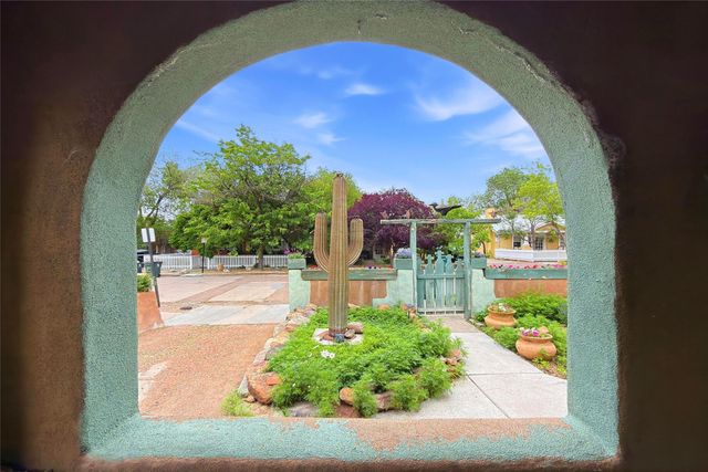 216 E Santa Fe Avenue, Santa Fe, NM 87501