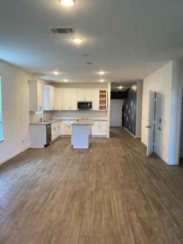 13562 Myrtle Gardens Boulevard, Magnolia, TX 77354