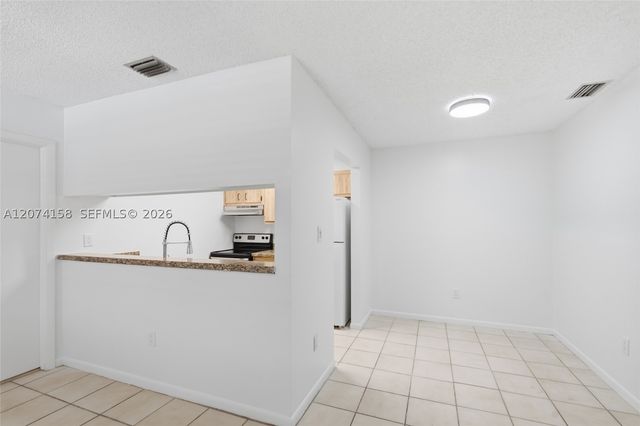 6040 Shakerwood Cir 201, Tamarac, FL 33319