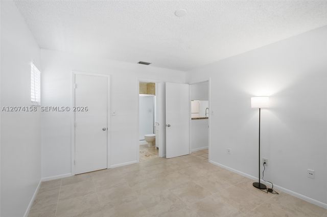 6040 Shakerwood Cir 201, Tamarac, FL 33319