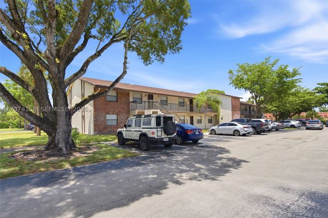 6040 Shakerwood Cir 201, Tamarac, FL 33319