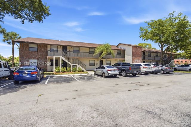 6040 Shakerwood Cir 201, Tamarac, FL 33319