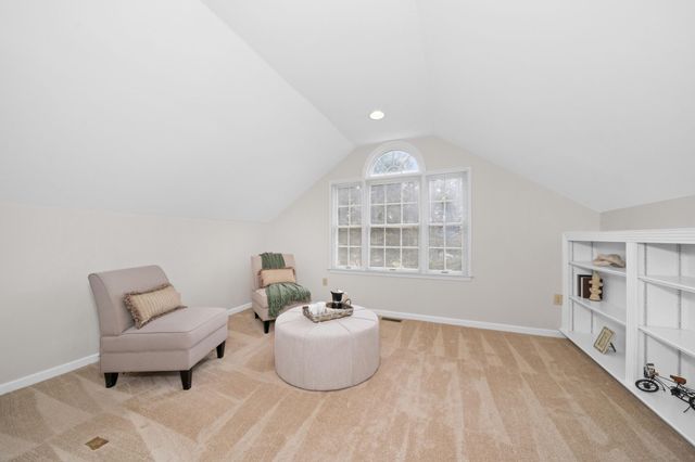 8 BAYBERRY CLOSE, Newark, DE 19711