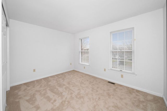 8 BAYBERRY CLOSE, Newark, DE 19711
