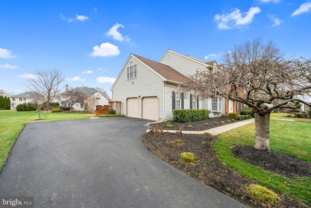 8 BAYBERRY CLOSE, Newark, DE 19711