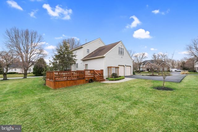 8 BAYBERRY CLOSE, Newark, DE 19711