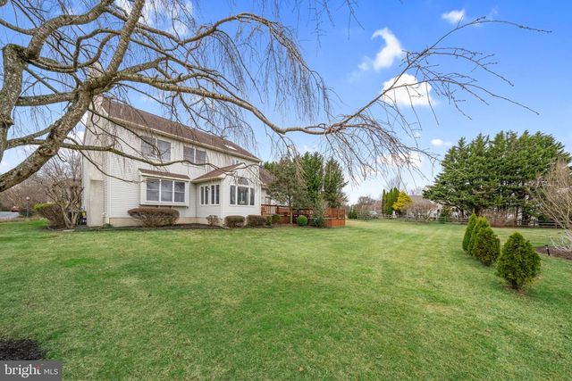 8 BAYBERRY CLOSE, Newark, DE 19711