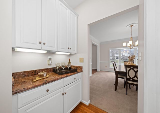 8 BAYBERRY CLOSE, Newark, DE 19711
