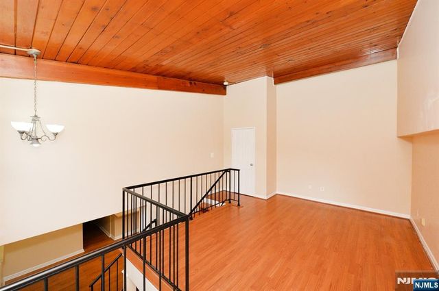 50 May Street 112, Hawthorne, NJ 07506