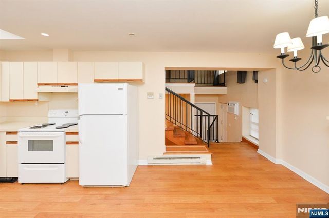 50 May Street 112, Hawthorne, NJ 07506