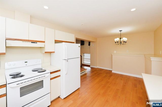 50 May Street 112, Hawthorne, NJ 07506