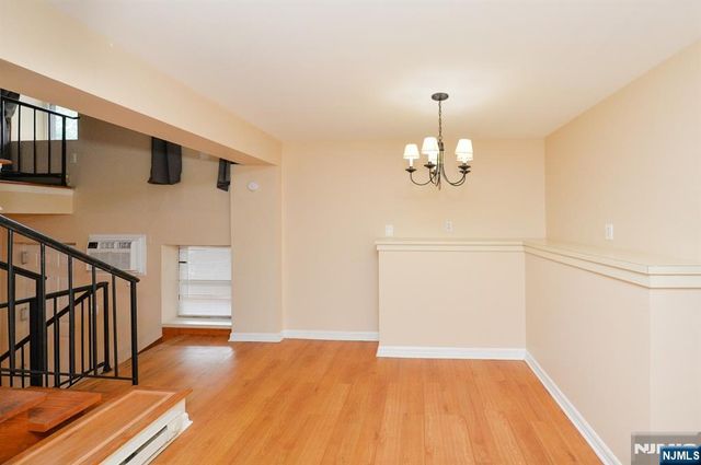 50 May Street 112, Hawthorne, NJ 07506