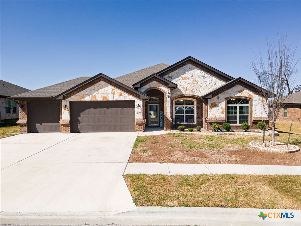 Image 1 of property listing at 7602 Iridium Drive, Killeen, TX 76542