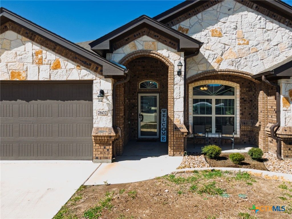 Image 3 of property listing at 7602 Iridium Drive, Killeen, TX 76542