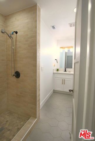 153 N Hanford Avenue, San Pedro (los Angeles), CA 90732