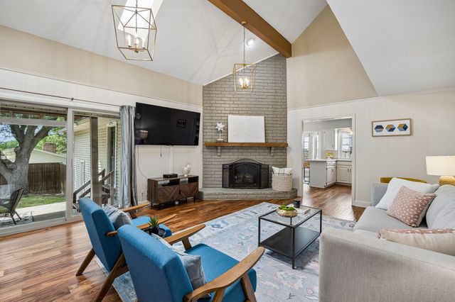 9611 Larchcrest Drive, Dallas, TX 75238