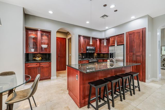 132 NE 21st Court, Wilton Manors, FL 33305