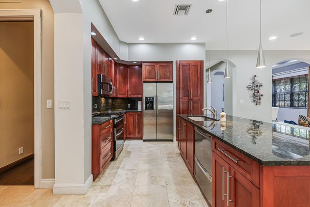 132 NE 21st Court, Wilton Manors, FL 33305