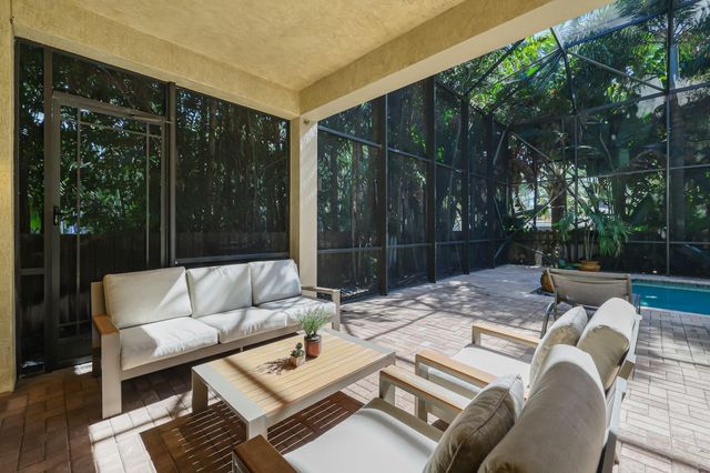 132 NE 21st Court, Wilton Manors, FL 33305