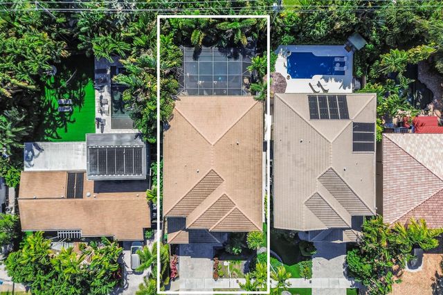 132 NE 21st Court, Wilton Manors, FL 33305