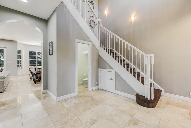 132 NE 21st Court, Wilton Manors, FL 33305