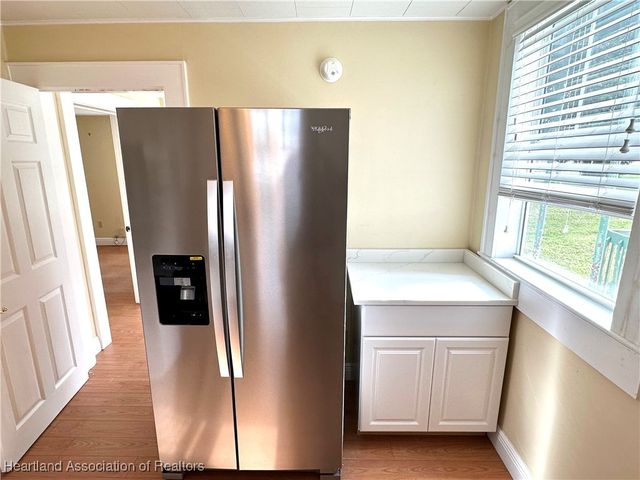 419 E Center Avenue, Sebring, FL 33870