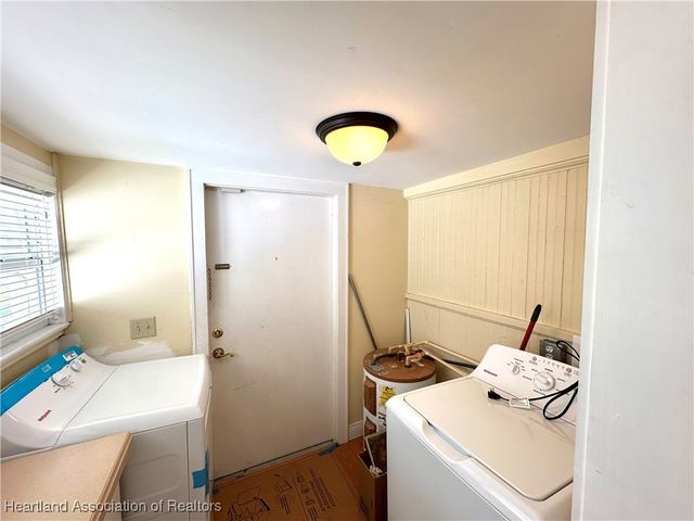 419 E Center Avenue, Sebring, FL 33870