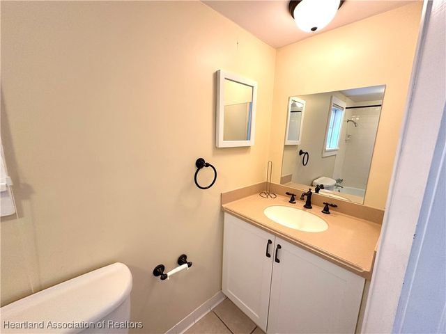 419 E Center Avenue, Sebring, FL 33870