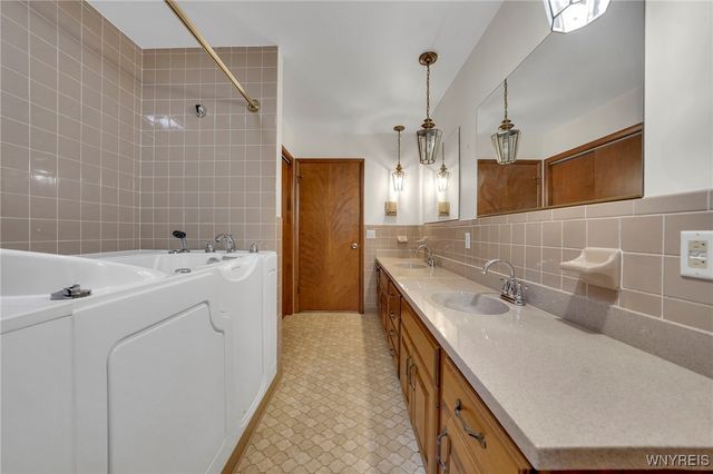 6632 Albion Road, Oakfield, NY 14125