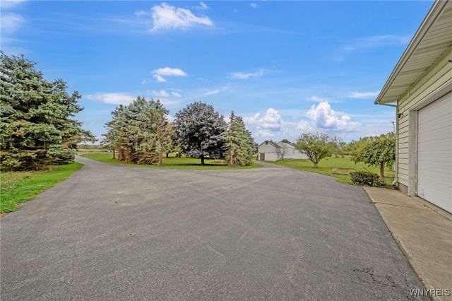 6632 Albion Road, Oakfield, NY 14125