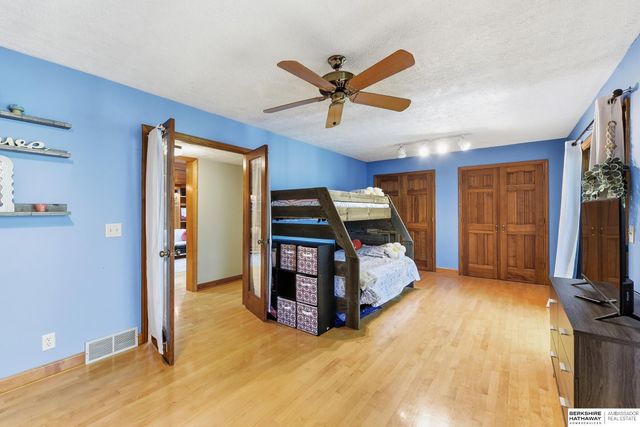 703 Canyon Road, Bellevue, NE 68005