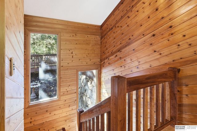 703 Canyon Road, Bellevue, NE 68005