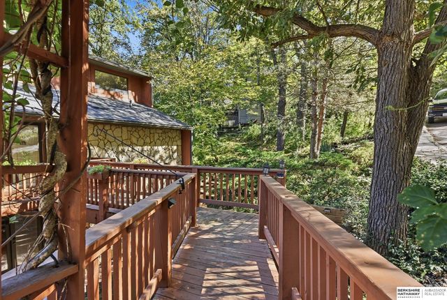 703 Canyon Road, Bellevue, NE 68005