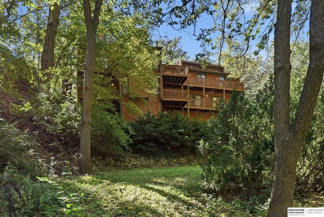 703 Canyon Road, Bellevue, NE 68005