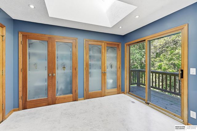 703 Canyon Road, Bellevue, NE 68005
