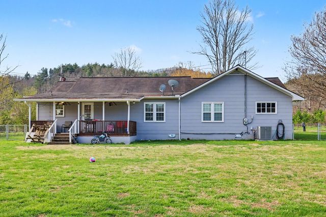 67 Lowell Street, Murphy, NC 28906