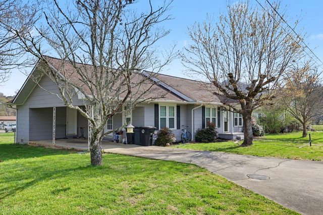 67 Lowell Street, Murphy, NC 28906